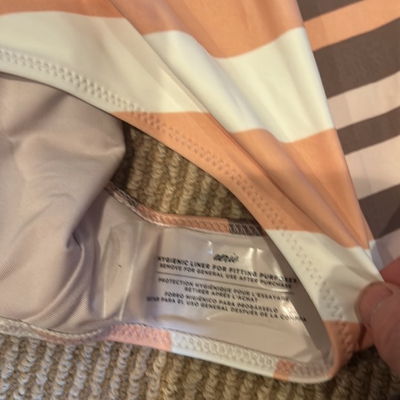 NWOT AERIE zone shoulder stripe swimsuit size small - Picture 5 of 8